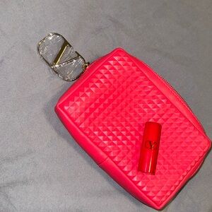 BRAND NEW VALENTINO TRAVEL MAKEUP OR KEY BAG WITH A GORGEOUS NUDE MINI LIPSTICK!